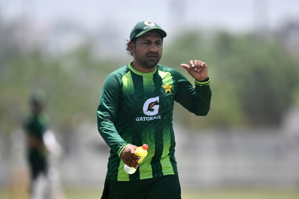 'He understands how to get through this' - Sarfaraz backs Masood to thrive without captaincy - The Next Olympian Pakistan